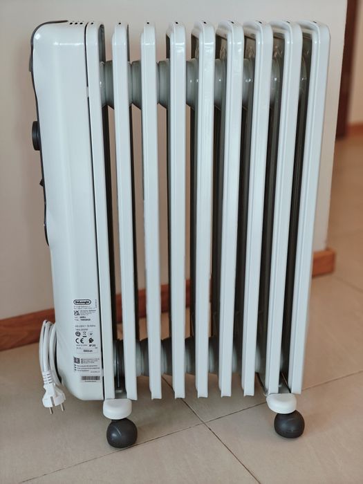 Grzejnik elektryczny olejowy DeLonghi  2000W