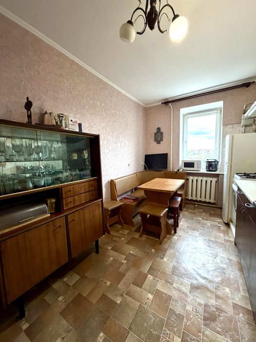 Оренда 3к квартири, Виставка