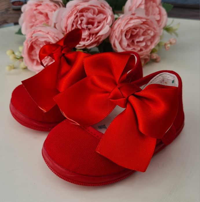Sapatos varios tamanhos  novos