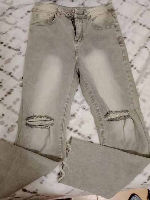 Duas calças sem garantia por apenas 5€