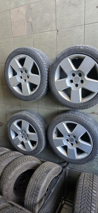 Felgi z oponam superb golf a4 skoda passati 225/45/17 zimowymi z 2022r 5x112