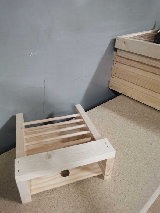 Siodełko dla gołębi do gołębnika