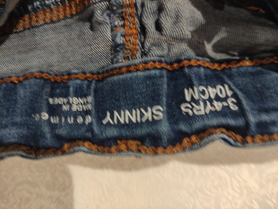 Calça jeans menina