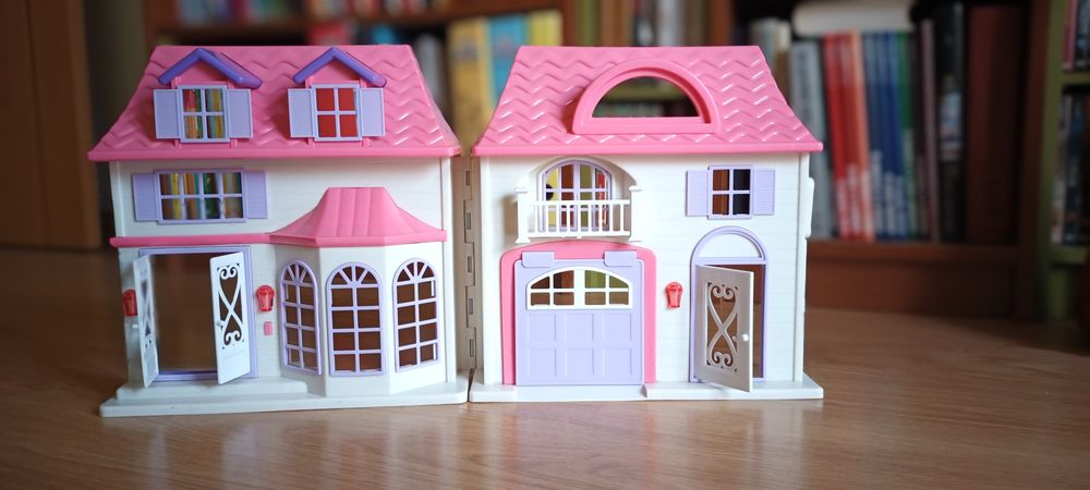 Casa de bonecas que abre e fecha