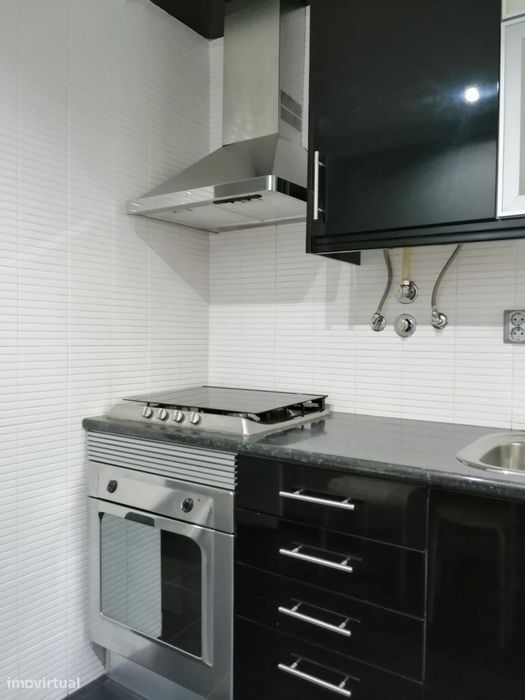 Apartamento T2 - junto às Colinas do Cruzeiro