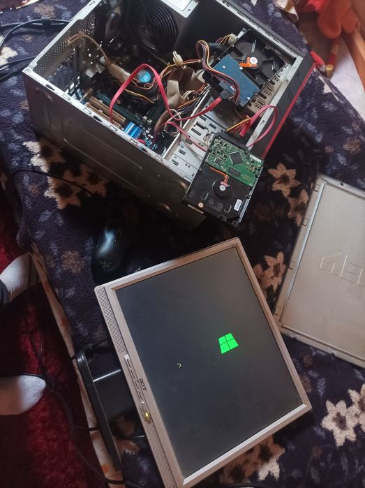 Vendo PC antigo+ acessórios64585695924865122