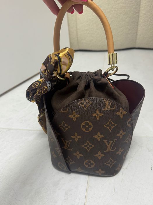 Torebka Louis Vuitton tulipan