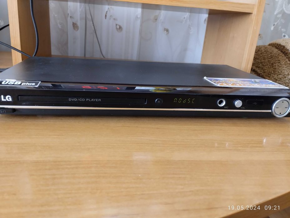 DVD-Плеєри LG-dku 875,ALPARI td-125,TEVION dvd-6000: 400 грн