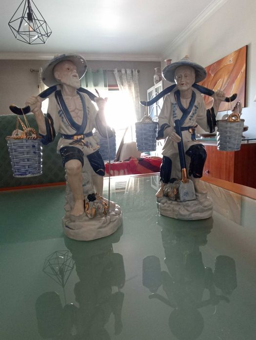 Casal de bonecos em porcelana