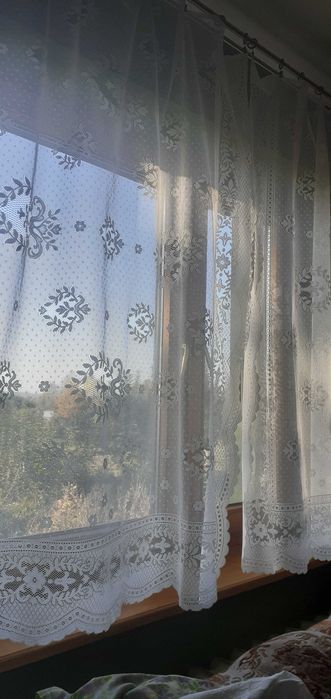 Firany krótkie żakardowe w stylu retro 2 kpl 75 zl
