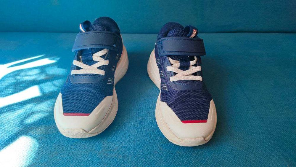 Adidas Sneakersy Marvel's Captain America Racer Kids IF3409 Granatowy