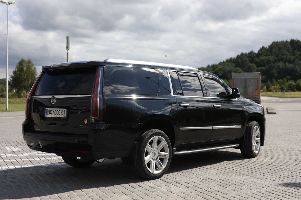 Cadillac Escalade ESV Luxury AWD 2015
