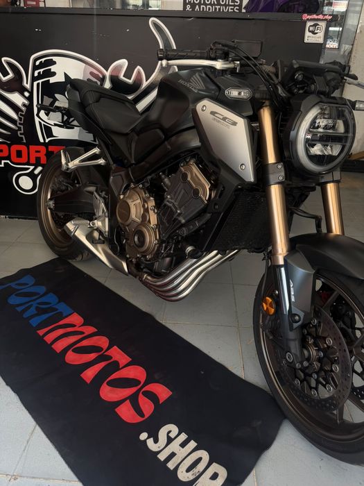 Cb650R 2022 como nova