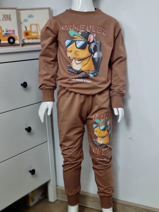 Komplet dres chłopięcy z kapibara 134-140