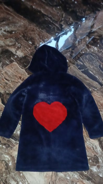 Шубка для дівчаток Lukas Kids з серцем ззаду 140 см