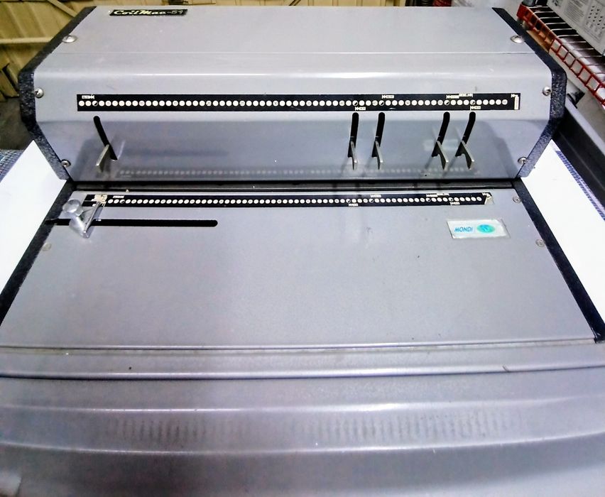 Maquina encadernar argolas metálicas CoilMac-51