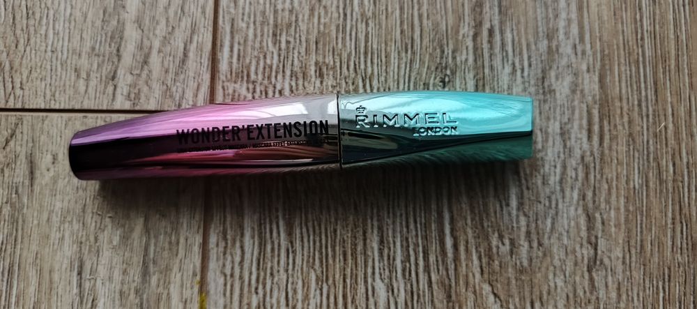 Nowy tusz do rzęs Rimmel Wonder'Extension 001  Very Black  mascara