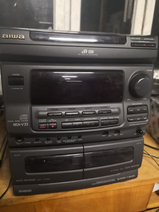 Wieża Aiwa NSX V33