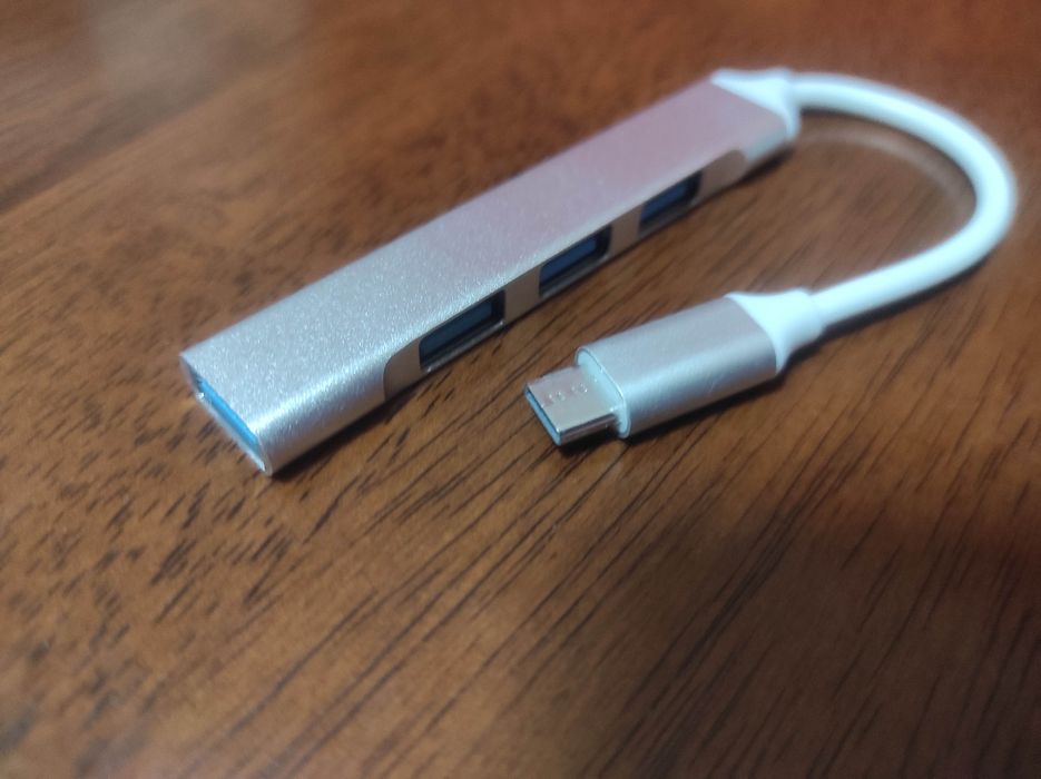 USB 2.0 Hub with 4 Ports (USB-C Input)64740112880642121