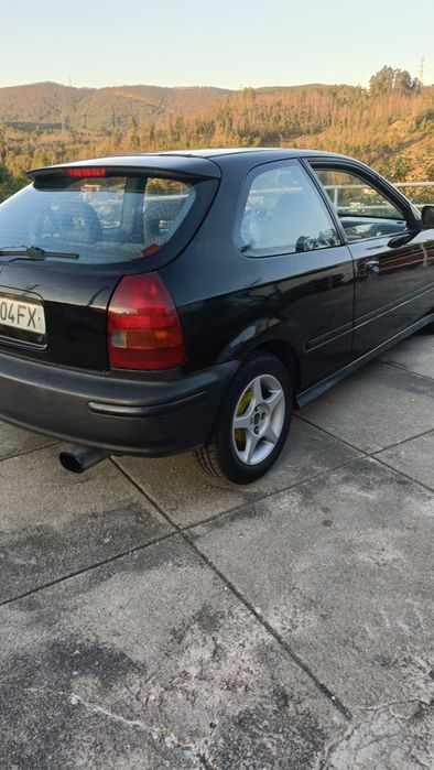 Honda Civic 1.5 vtec de 1995 com alguns a fazer