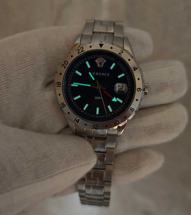 Чоловічий годинник часы Versace V11020015 Hellenyium GMT 42mm Sapphire