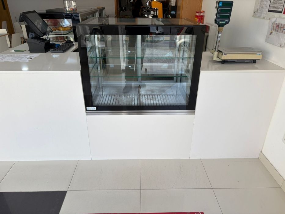 Vitrine de Exposição Neutra