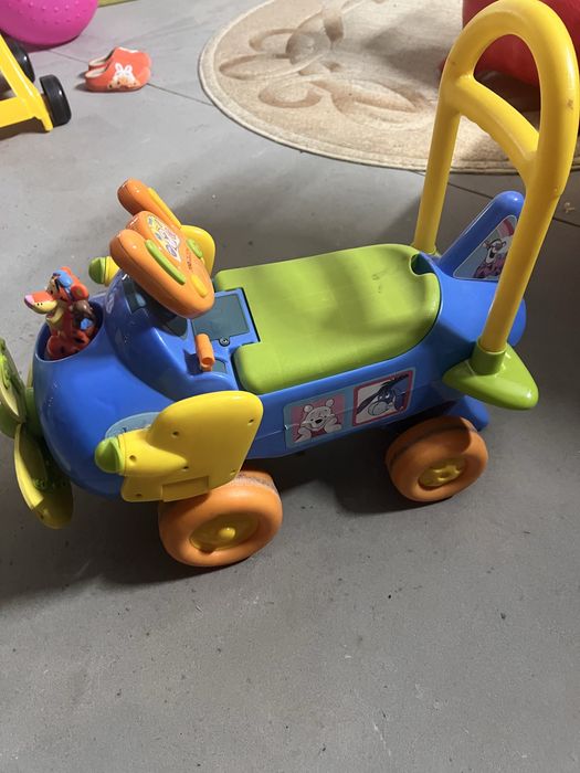 Толокар машина-літак