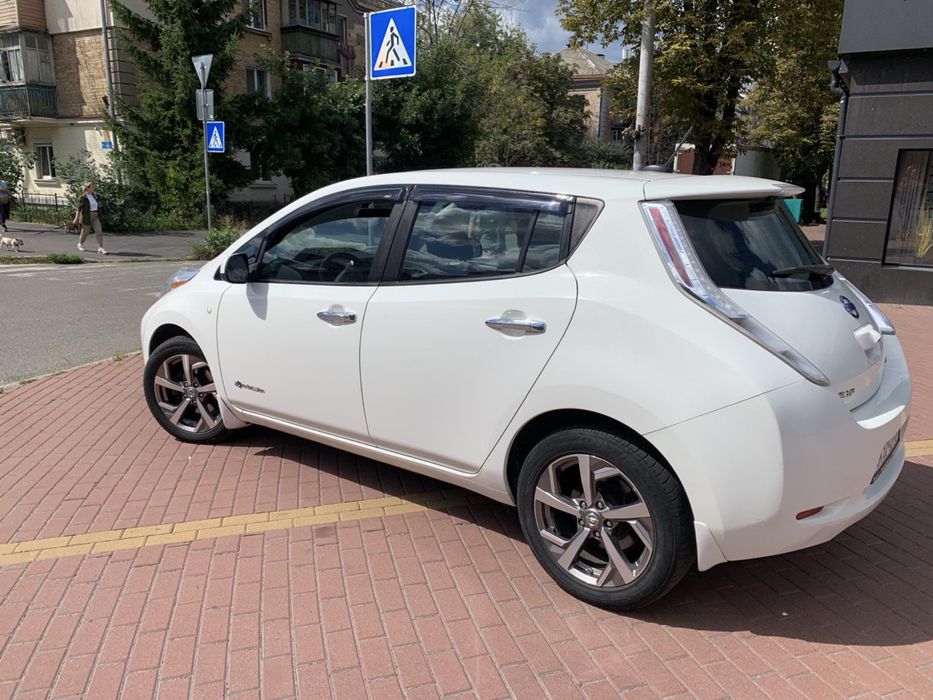 Продам Nissan leaf 2015 р
