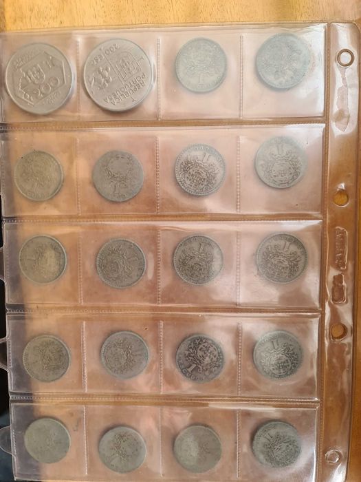 conjunto de moedas antigas