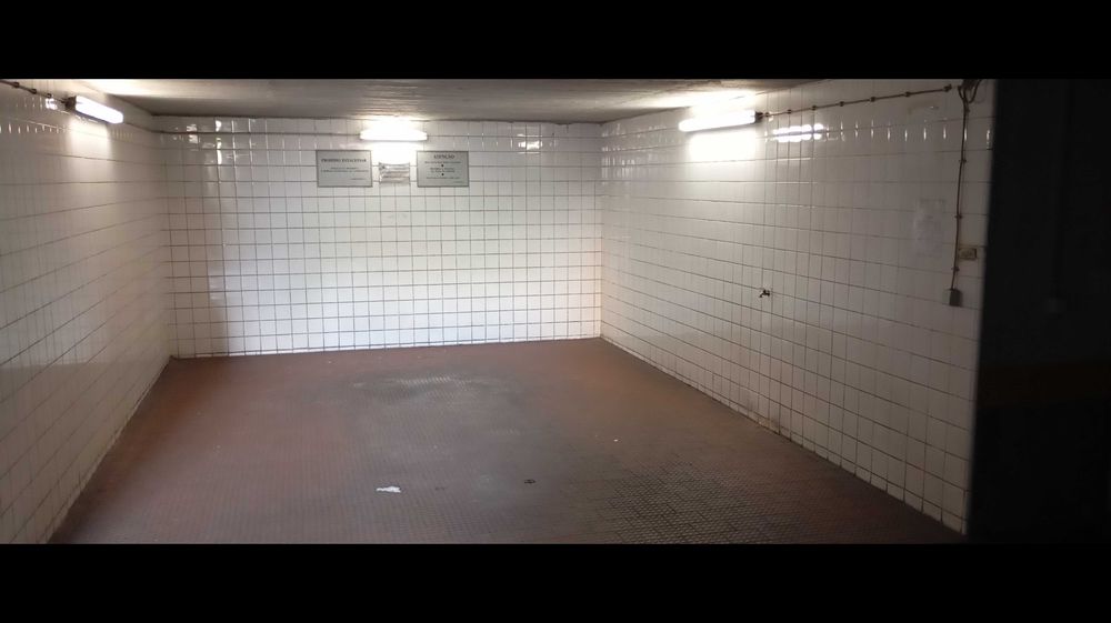 Vende se Garagem/Box