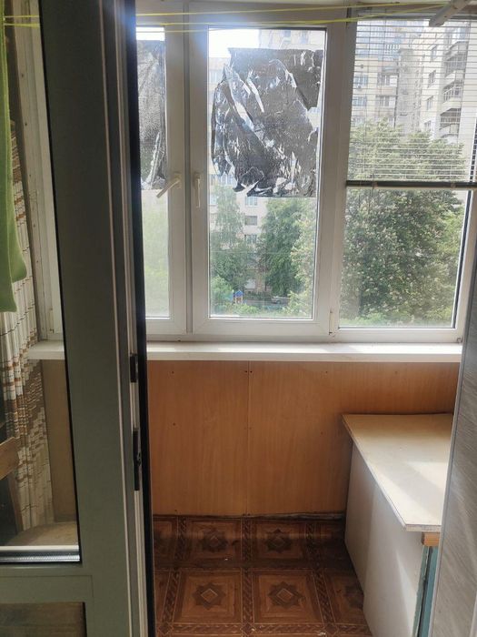 Продаж кімнати з балконом ст.м КПІ , Київ