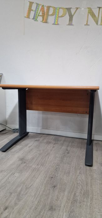 Vendo mesa/secretária como nova