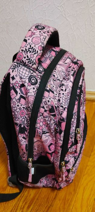 Рюкзак шкільний в ідеальному стані