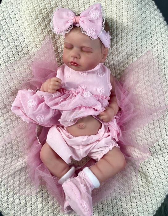 Realistyczna lalka typu Reborn śpiąca dziewczynka Nowa