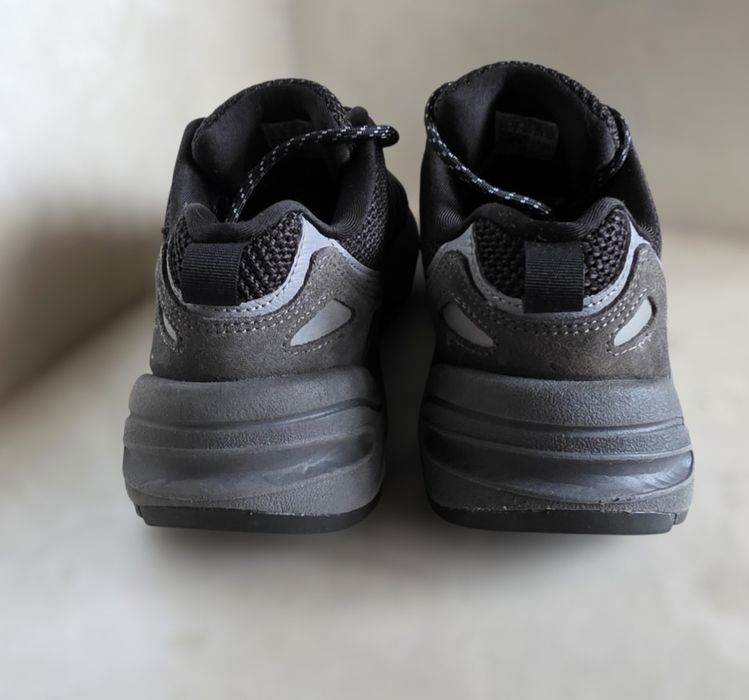 Чоловічі кросівки 