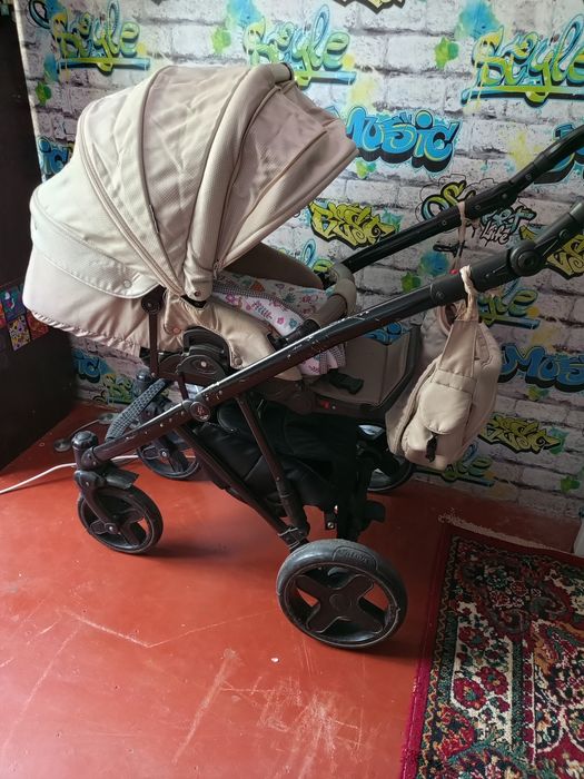 продам коляску б/у