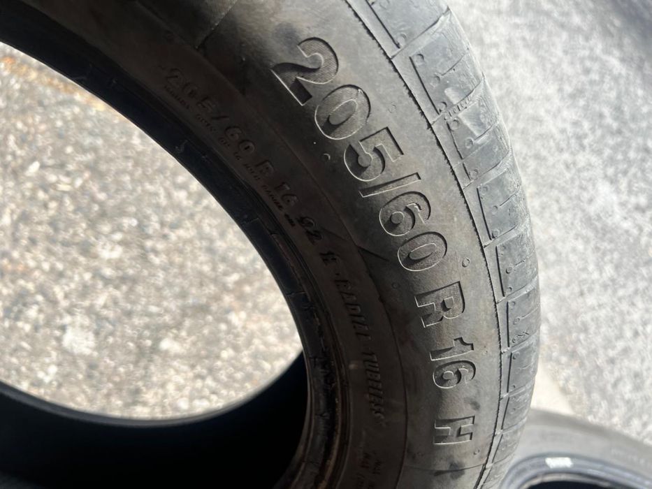 205/60/16 Continental 2 pneus