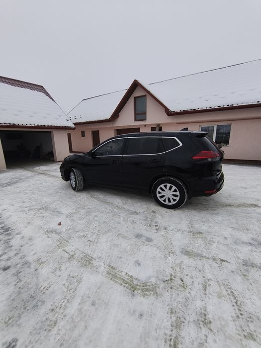 Продам нісан рог