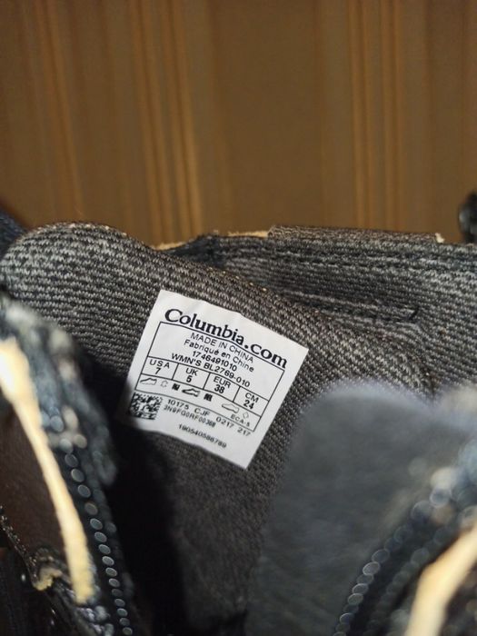Columbia черевики  розмір 38/устілка 24см.(ширина 8,2см)