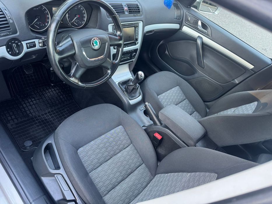 Wypożyczalnia samochodów do wynajecia skoda octavia combi 1.6 tdi