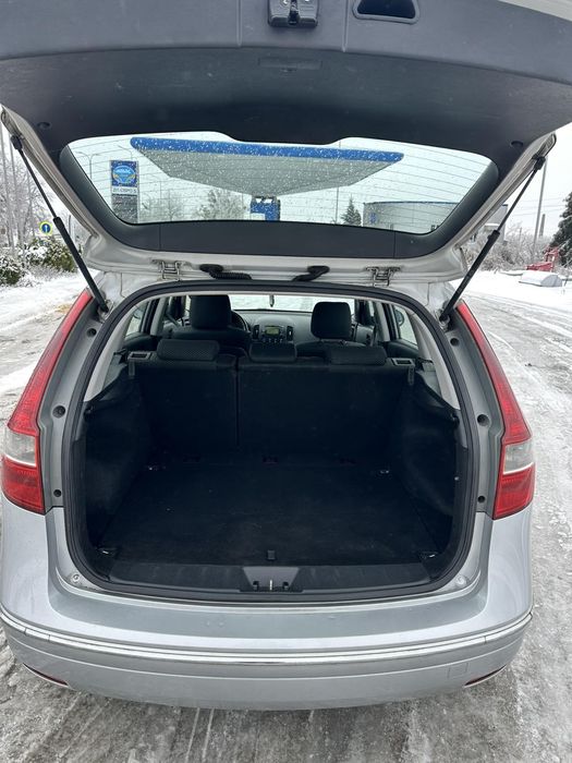 hyundai i30 2010рік універсал1.6 турбо дизель