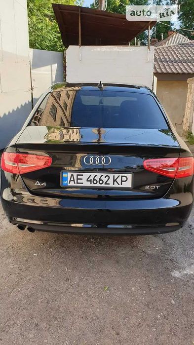 Продам Audi A4 2013