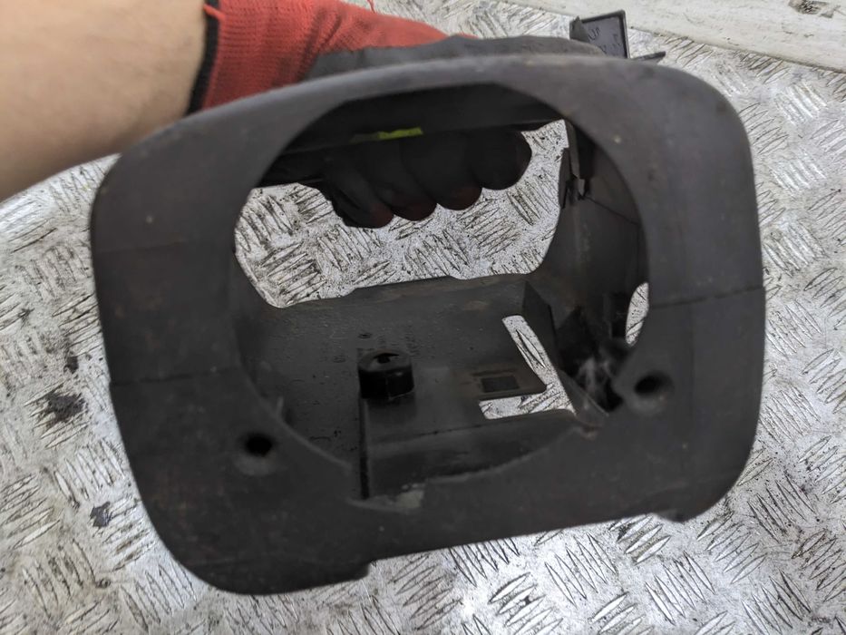 VW Volkswagen Golf IV 4 Dolna Obudowa Kolumny Kierowniczej
