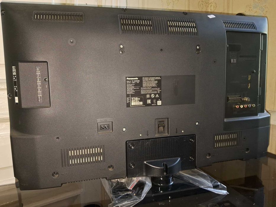 Телевізор  Б\У  неробочий  Panasonic TX-32DR400