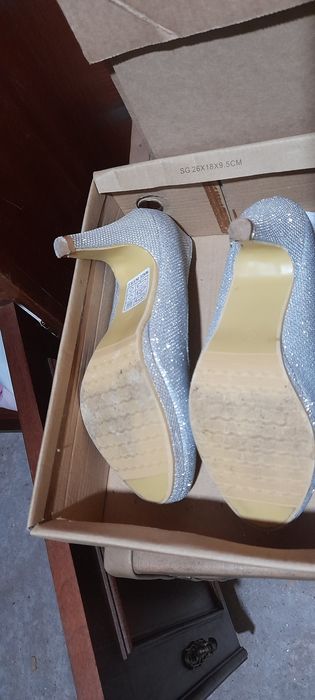 Sapatos prateado 36 em óptimo estado