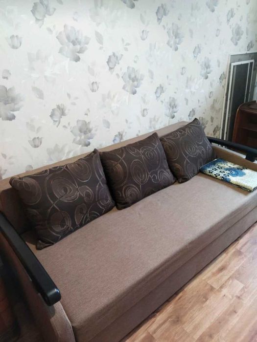 Продам 2к. квартиру, пр Науки, р-н ул. Казакова. Можно безналичный расчет