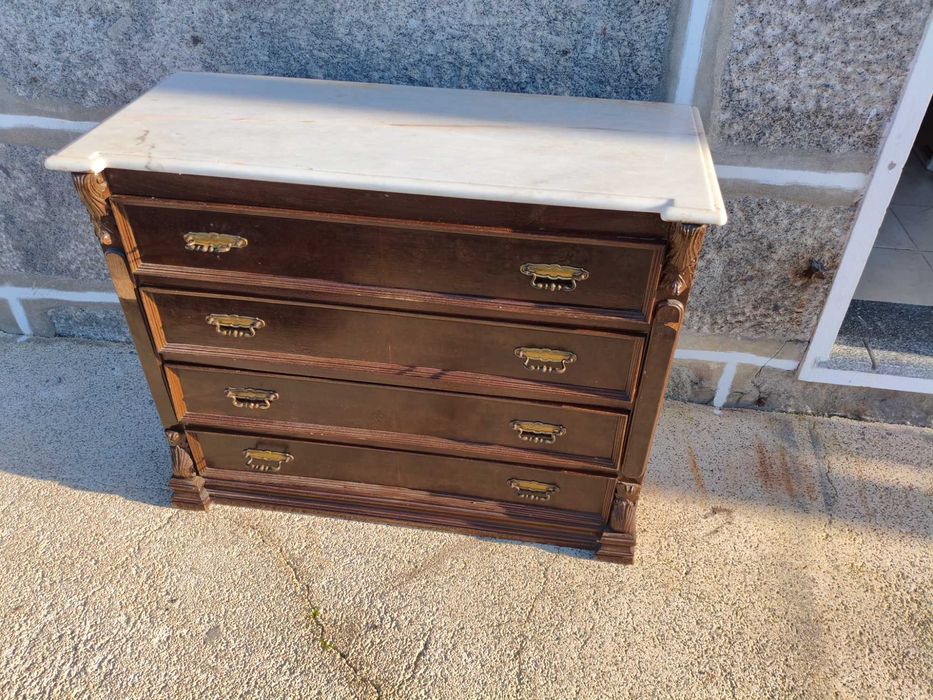 Comoda parte de cima em pedra