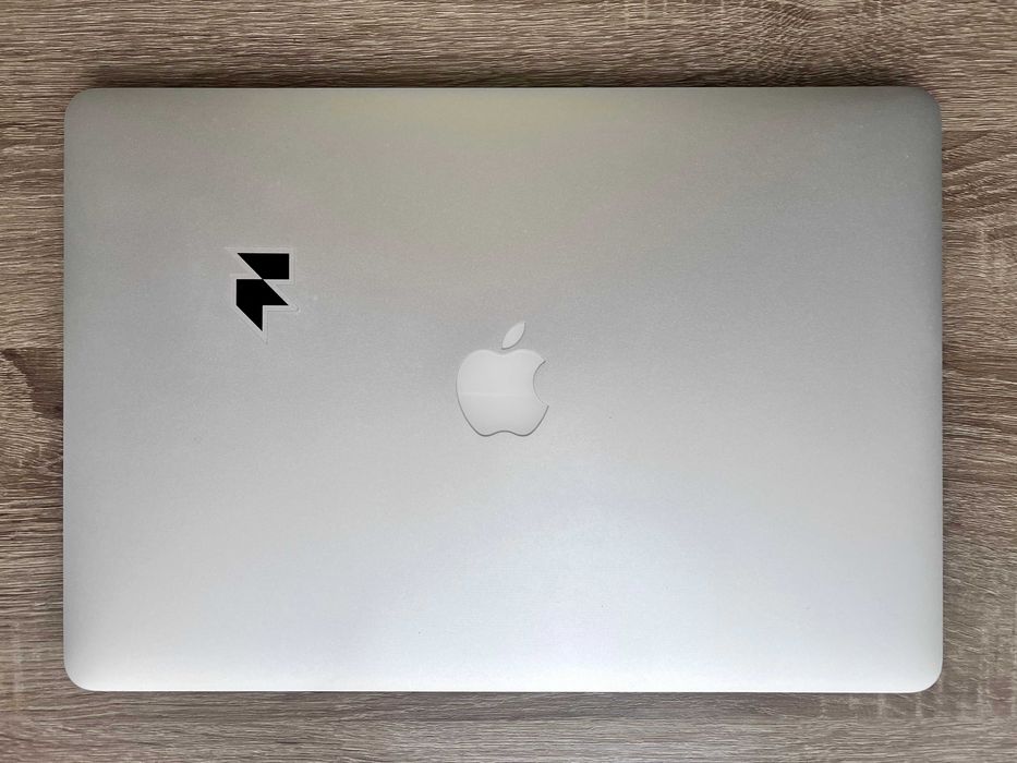 Macbook Pro Mid 2015 Retina 15.4/i7 2.8GHZ/RAM 16GB/SSD 1TB/AMD