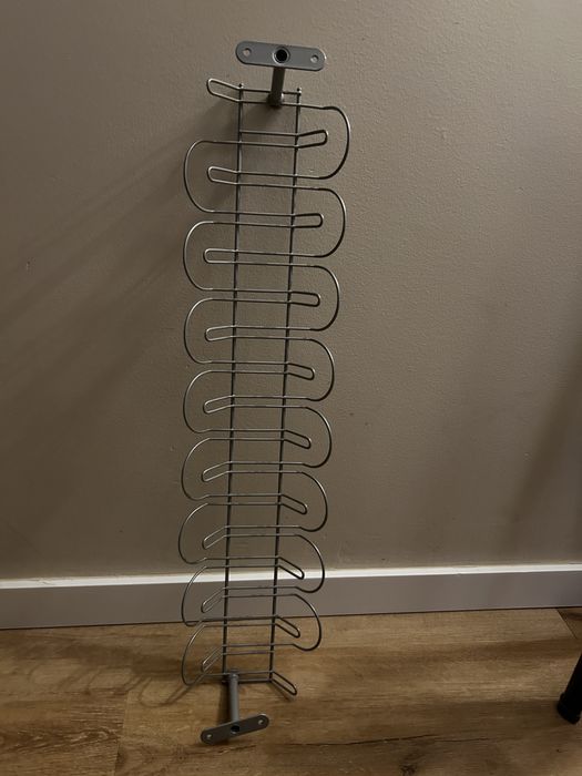 Secretária IKEA com porta cabos