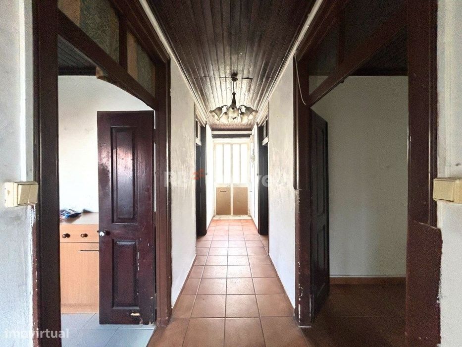 Moradia Geminada T3 com jardim no centro de Torres Novas